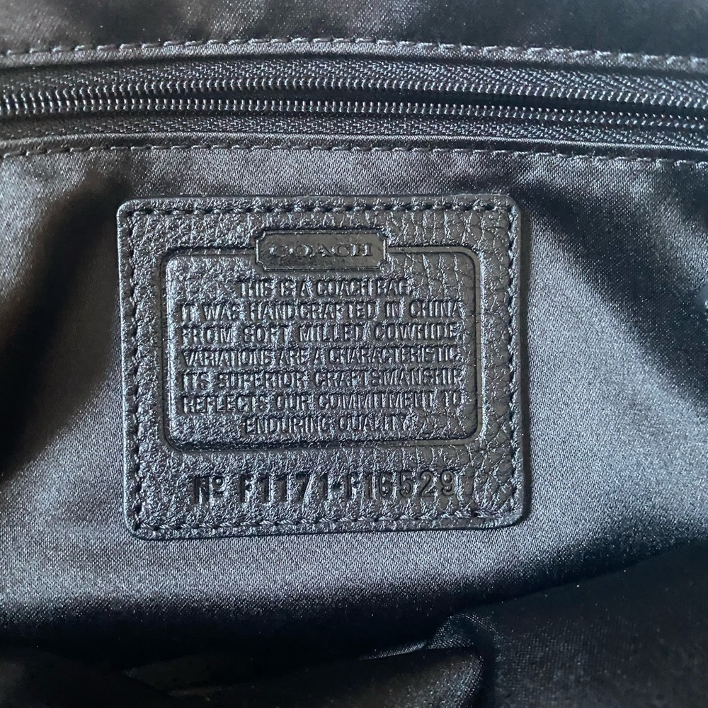 Coach Penelope Satchel - Picture 2 of 16